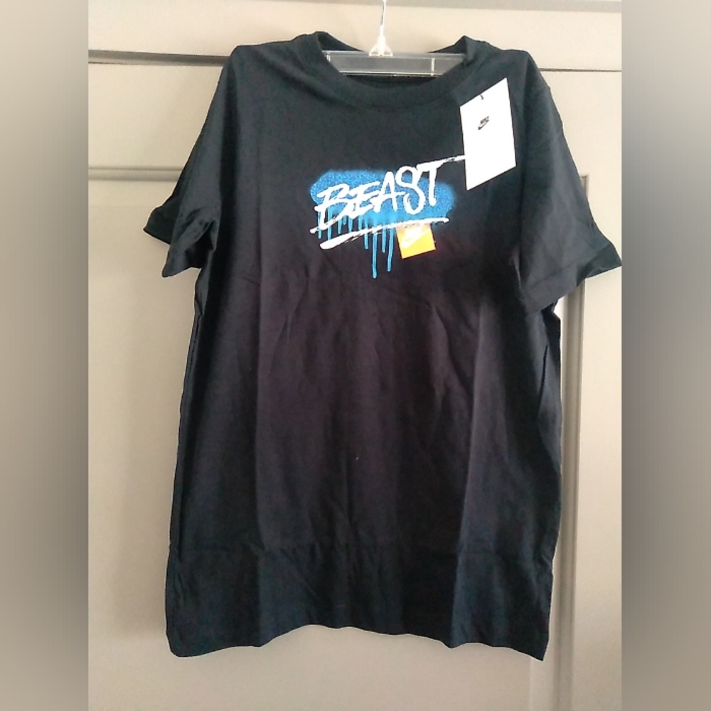 Nike Boys Size Large Beast Logo Black Tee